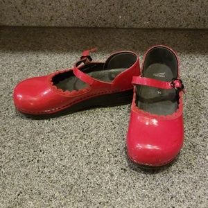 Red Danskos!